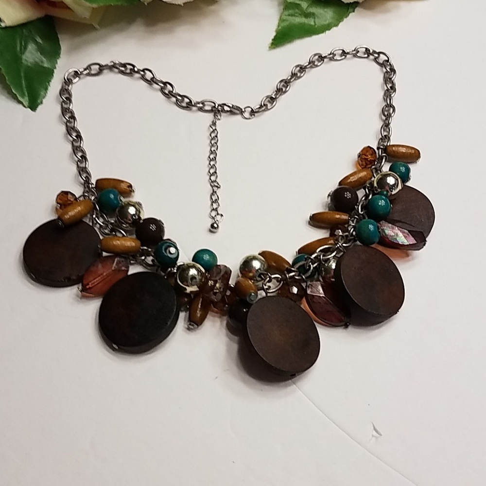 Wood and bead necklace